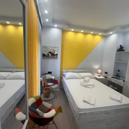 Digital Nomads Heaven With Fast Wi-fi & Workspace Appartamento Salonicco