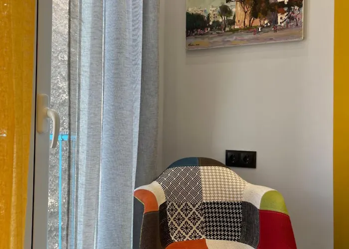 Digital Nomads Heaven With Fast Wi-fi & Workspace Salonic